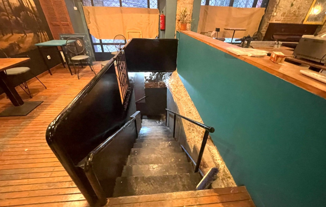 Sale - Bar Restaurante -
Barcelona - Ciutat Vella, Raval