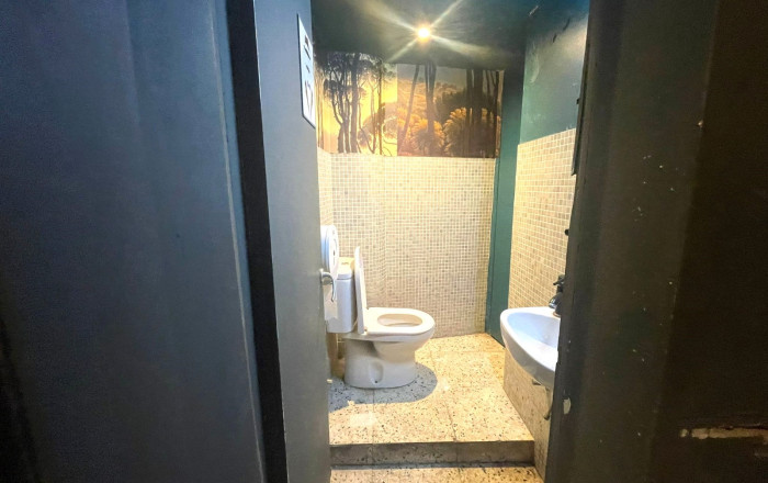 Sale - Bar Restaurante -
Barcelona - Ciutat Vella, Raval