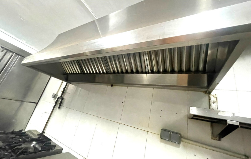 Sale - Bar Restaurante -
Barcelona - Ciutat Vella, Raval