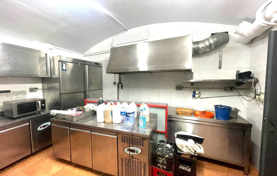 Sale - Bar Restaurante -
Barcelona - Ciutat Vella, Raval