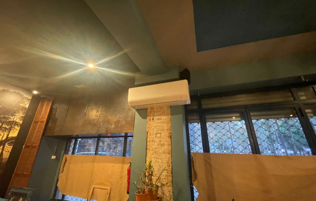 Sale - Bar Restaurante -
Barcelona - Ciutat Vella, Raval