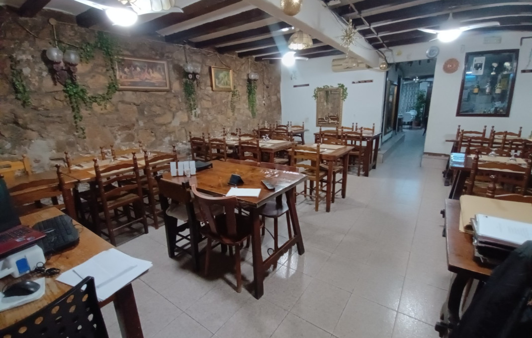 Transfer - Bar Restaurante -
Barcelona - Poble Sec-montjuïc