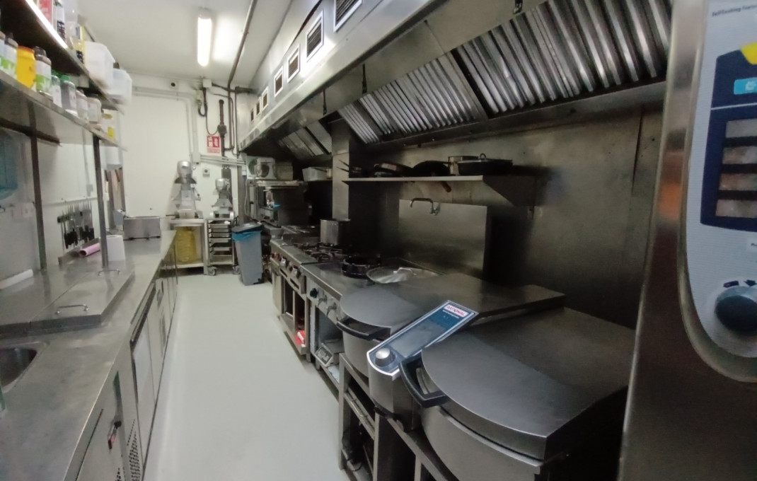 Transfer - Bar Restaurante -
Barcelona - Sarria-Sant Gervasi