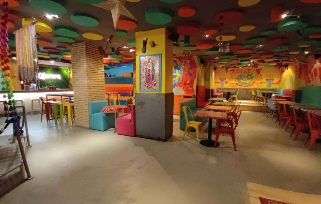 Transfer - Bar Restaurante -
Barcelona - Sarria-Sant Gervasi