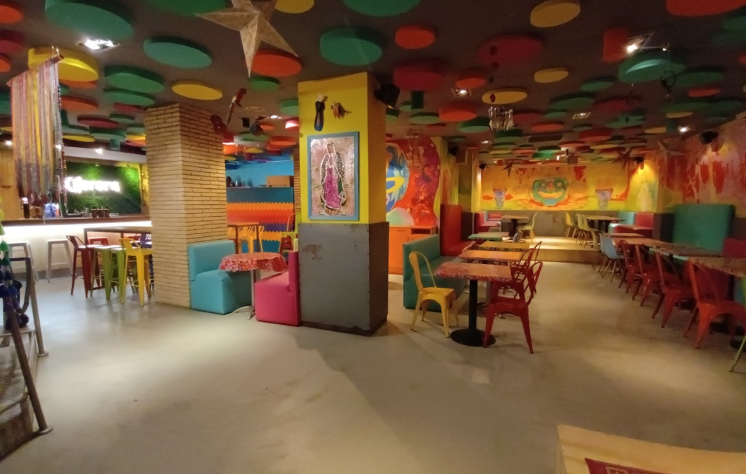 Transfer - Bar Restaurante -
Barcelona - Sarria-Sant Gervasi