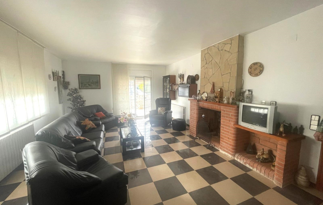 Venta - Casa -
Castellbisbal