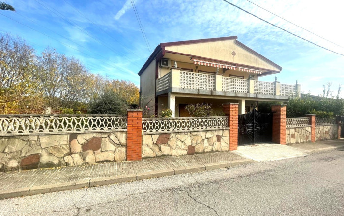 Venta - Casa -
Castellbisbal