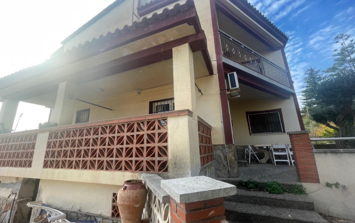 Venta - Casa -
Castellbisbal