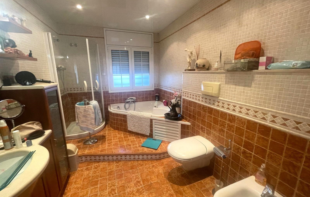 Venta - Casa -
Castellbisbal