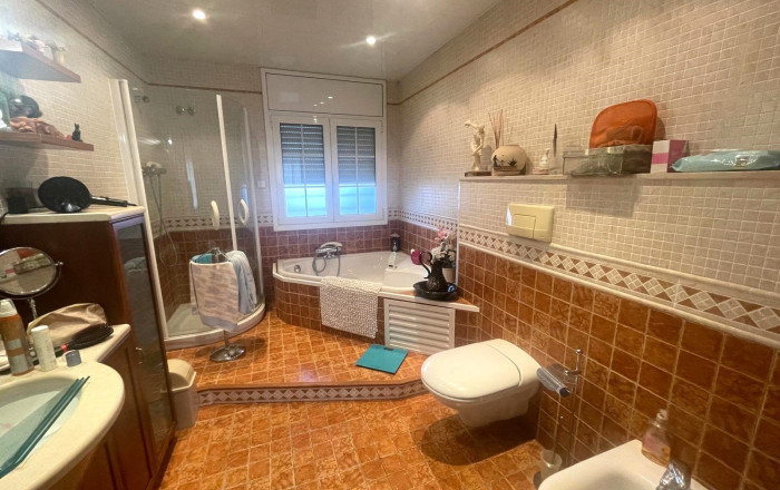 Venta - Casa -
Castellbisbal