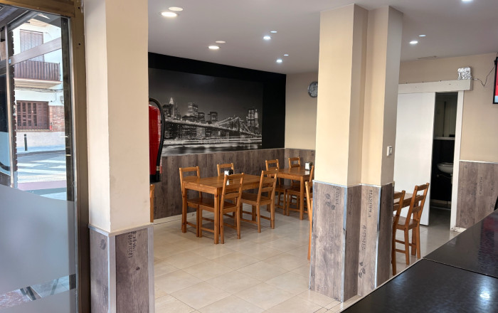 Traspaso - Bar-Cafeteria -
Cornella de Llobregat - Centro