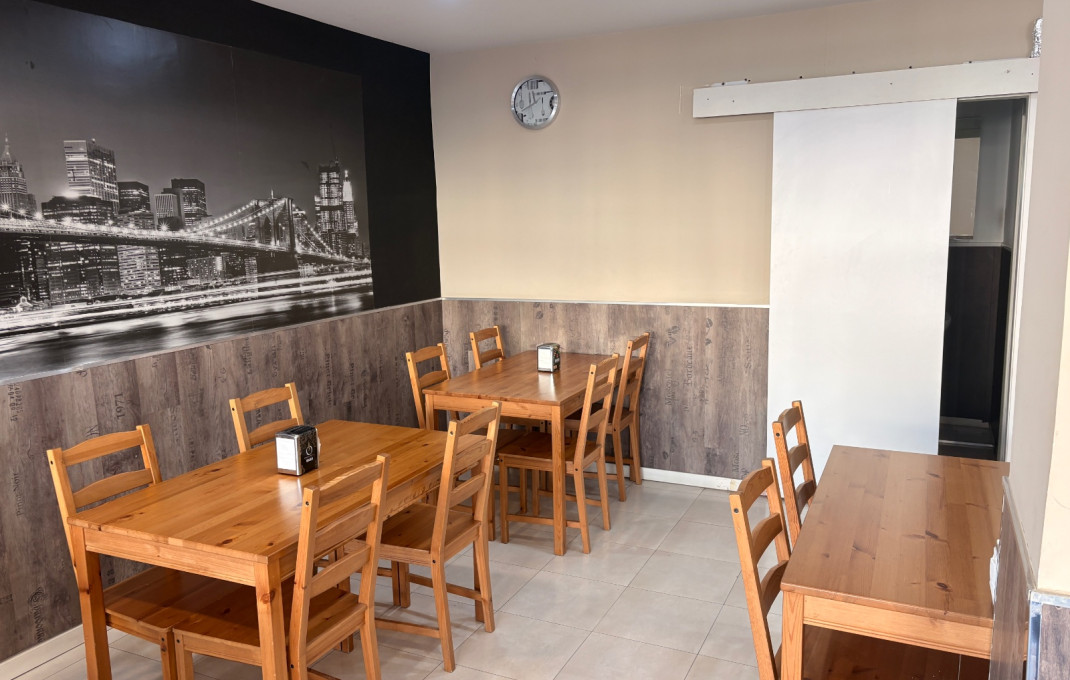 Traspaso - Bar-Cafeteria -
Cornella de Llobregat - Centro