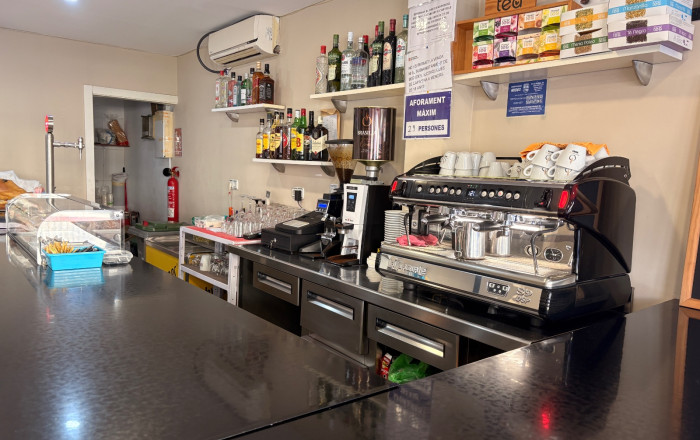 Traspaso - Bar-Cafeteria -
Cornella de Llobregat - Centro