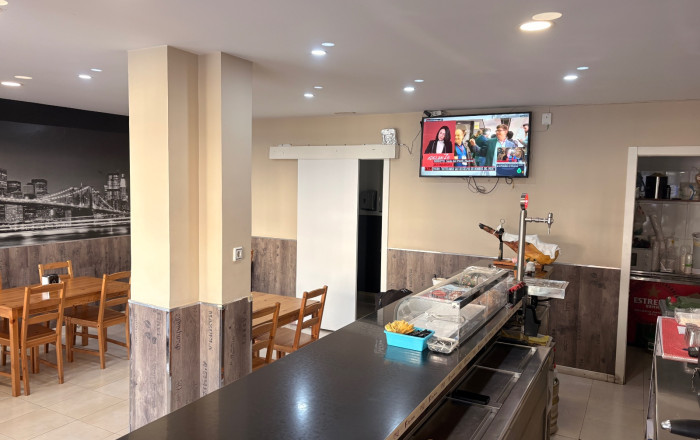 Traspaso - Bar-Cafeteria -
Cornella de Llobregat - Centro