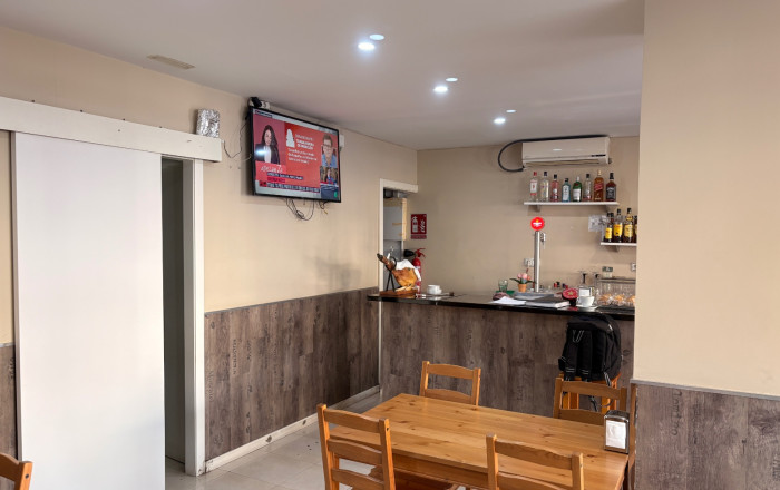Traspaso - Bar-Cafeteria -
Cornella de Llobregat - Centro