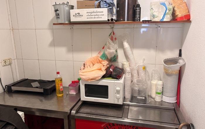 Traspaso - Bar-Cafeteria -
Cornella de Llobregat - Centro