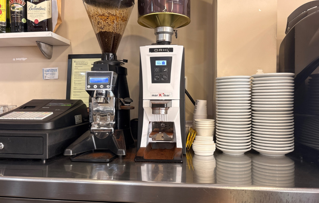 Traspaso - Bar-Cafeteria -
Cornella de Llobregat - Centro