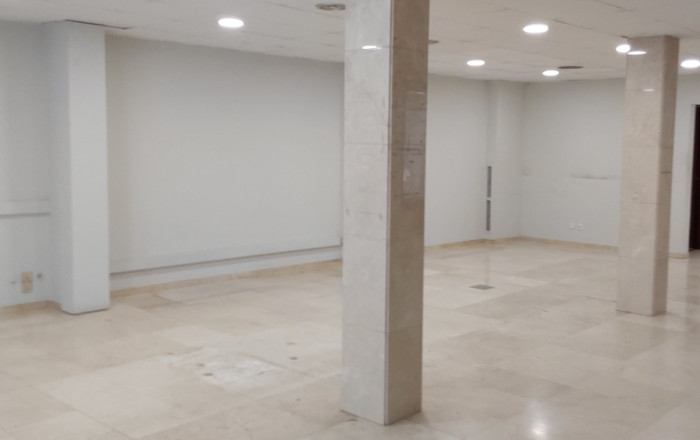 Alquiler - Local comercial -
Palau-solit&agrave; i Plegamans