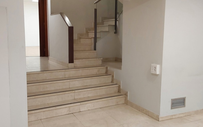 Alquiler - Local comercial -
Palau-solit&agrave; i Plegamans