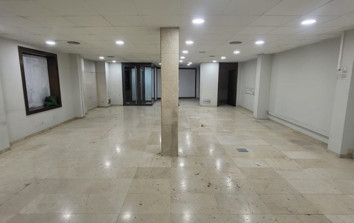 Alquiler - Local comercial -
Palau-solit&agrave; i Plegamans