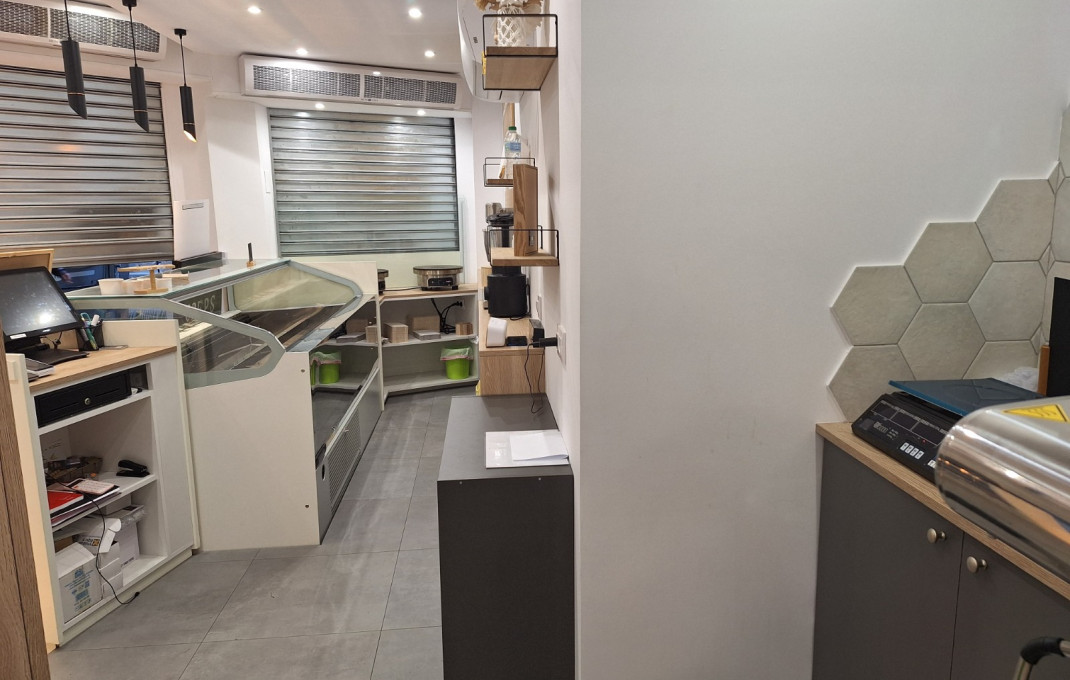 Traspaso - Heladería -
Barcelona - Sant Martí