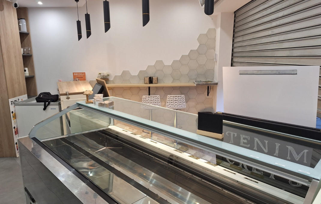 Traspaso - Heladería -
Barcelona - Sant Martí