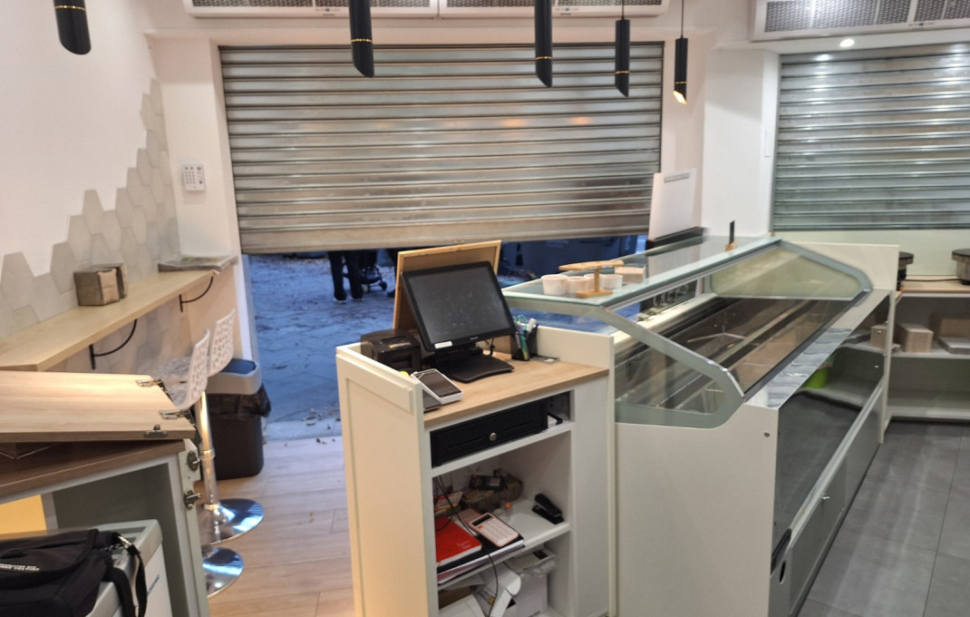 Traspaso - Heladería -
Barcelona - Sant Martí