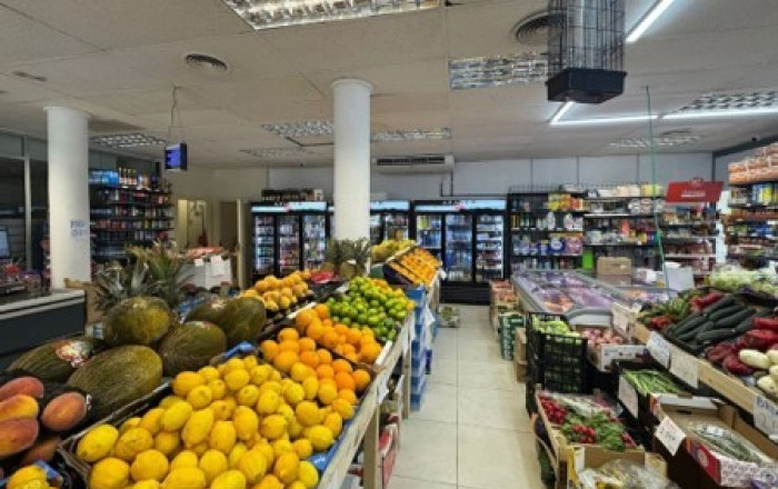 Venta en rentabilidad - Local comercial -
L'Hospitalet de Llobregat