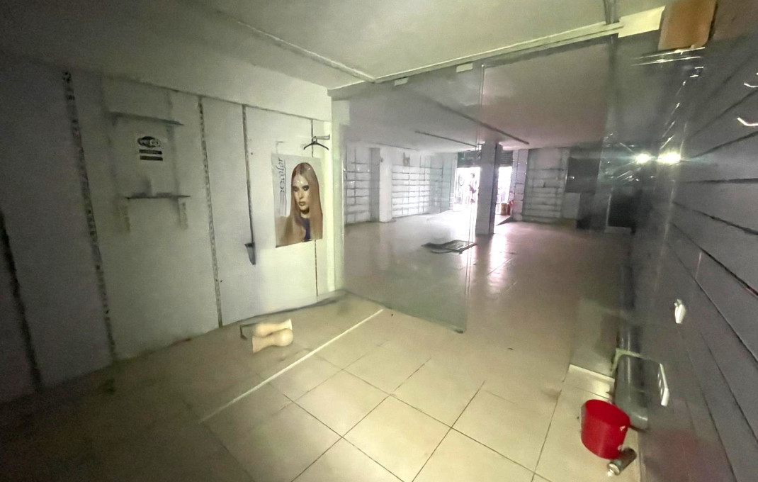 Alquiler - Local comercial -
Barcelona - Ciutat Vella, Raval