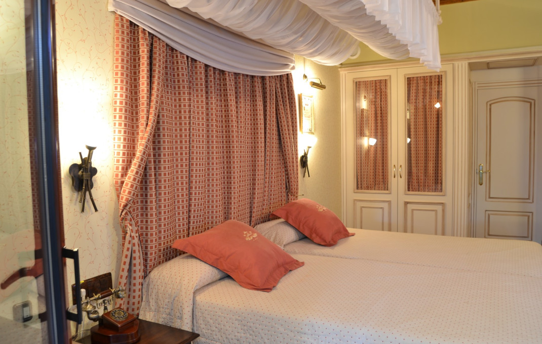 Venta - Hotel 2 Estrellas -
Jaén  - Villanueva del Arzobispo