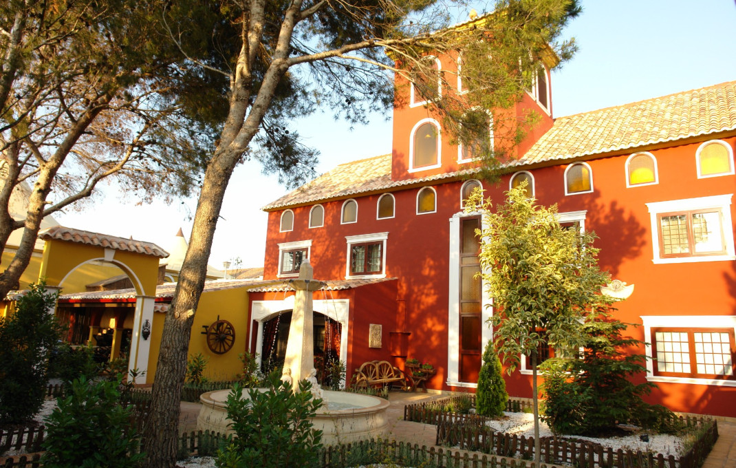 Venta - Hotel 2 Estrellas -
Jaén  - Villanueva del Arzobispo