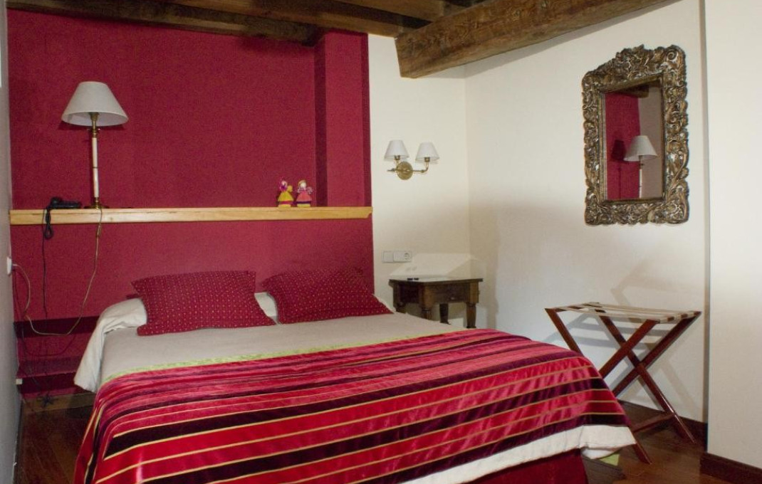 Sale - Posada -
Santa María del Tiétar