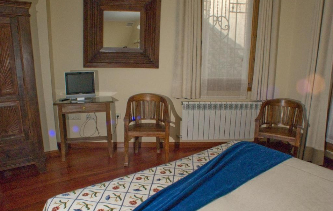 Sale - Posada -
Santa María del Tiétar