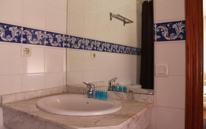 Venta - Hostal -
Cádiz - San Martín del Tesorillo