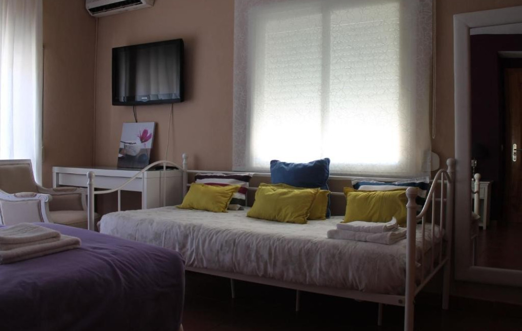 Venta - Hostal -
Cádiz - San Martín del Tesorillo