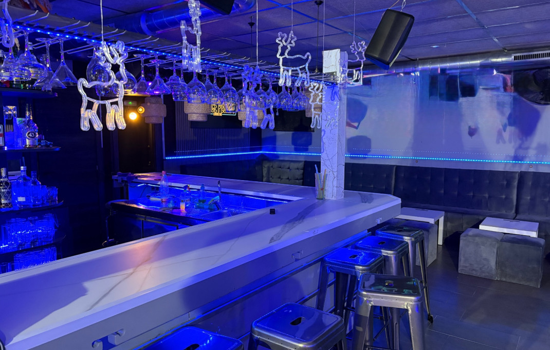 Traspaso - Bar Copas Musical -
Castelldefels