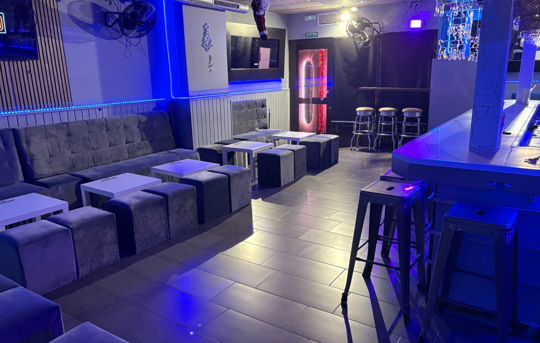 Traspaso - Bar Copas Musical -
Castelldefels