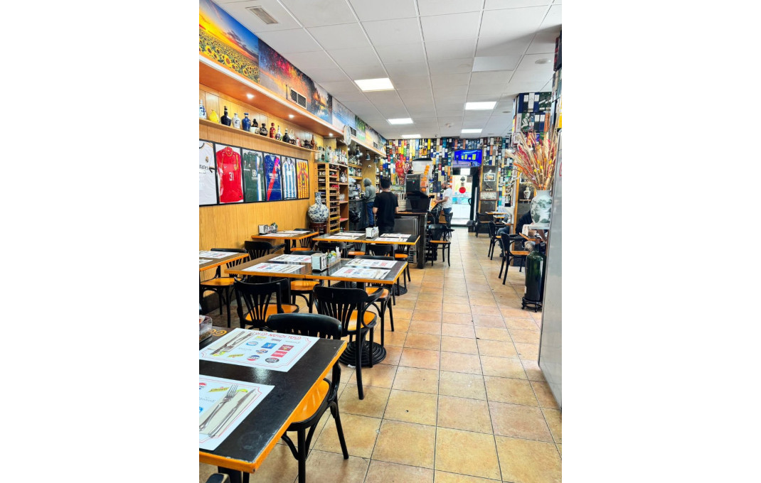 Traspaso - Restaurante -
Barcelona - La Marina De Port