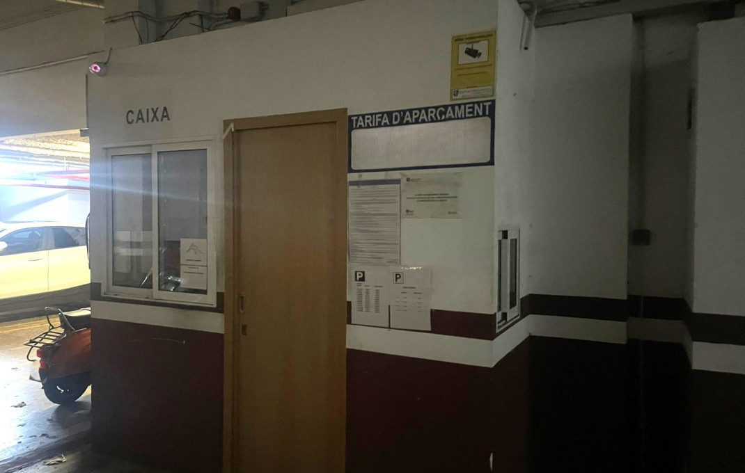 Venta - Parking -
Barcelona - Eixample Derecho