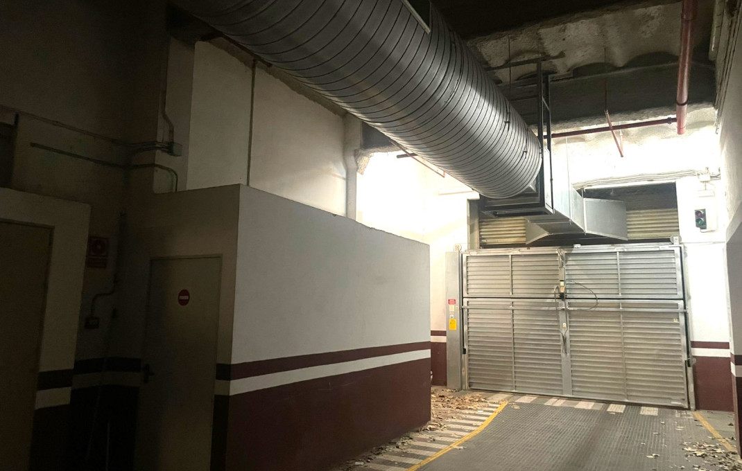 Venta - Parking -
Barcelona - Eixample Derecho