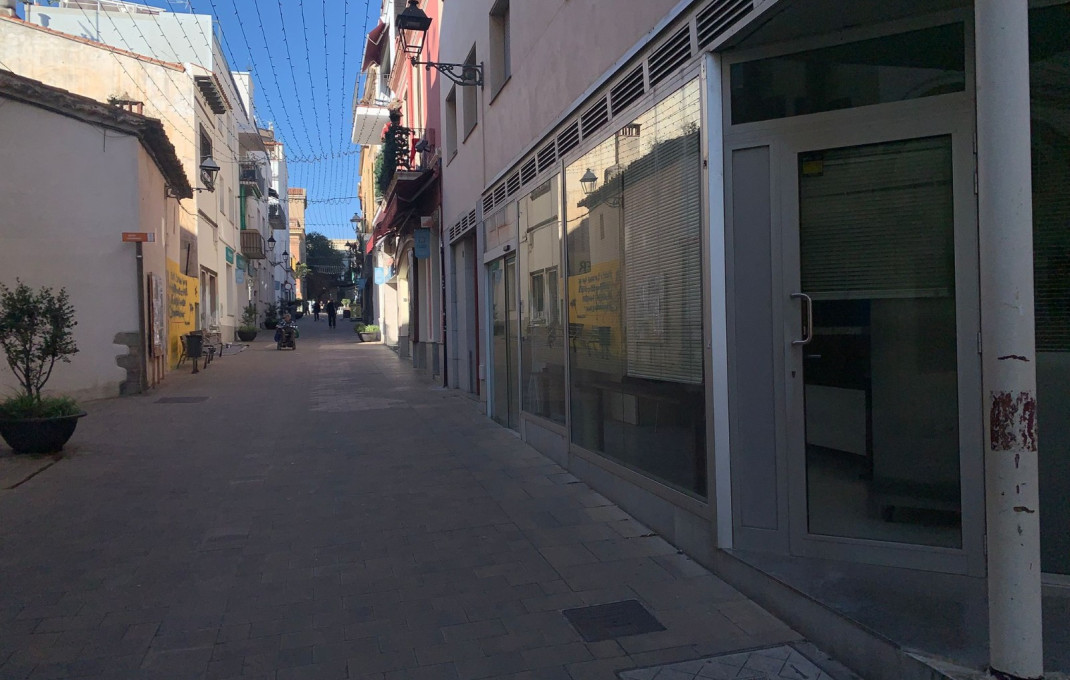 Transfert - magasin d'alimentation -
Vilassar de Mar