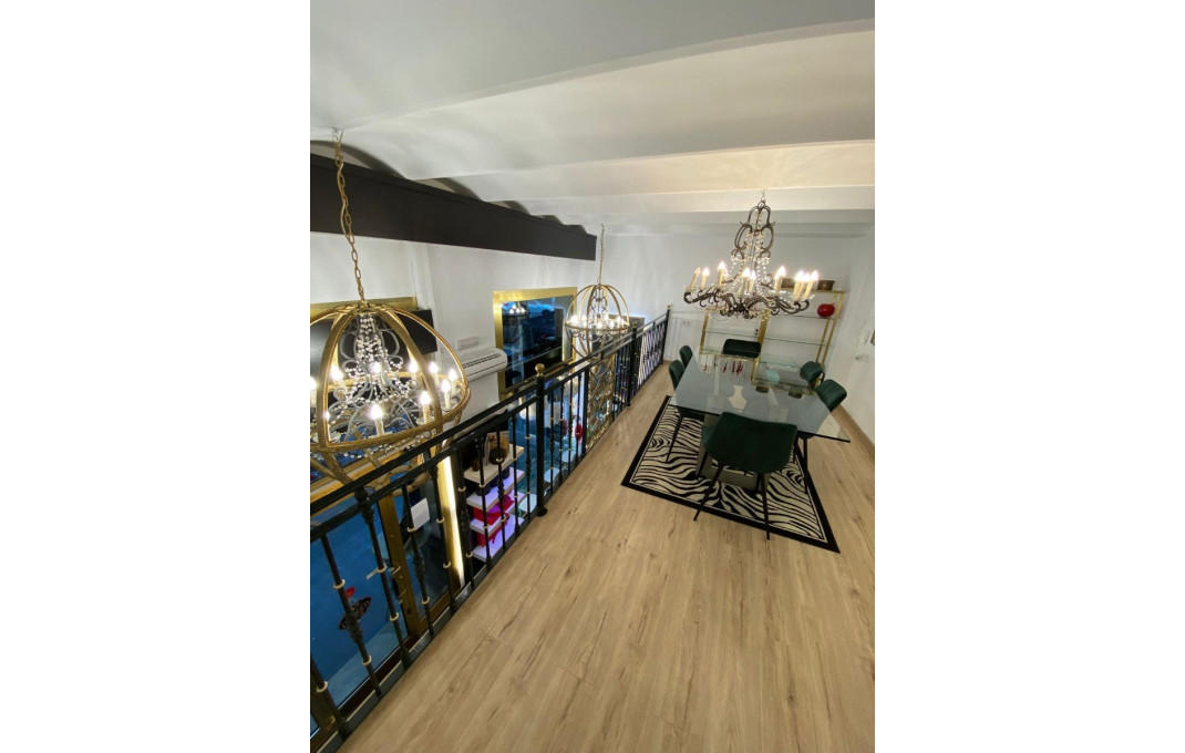 Traspaso - Tiendas -
Barcelona - Eixample