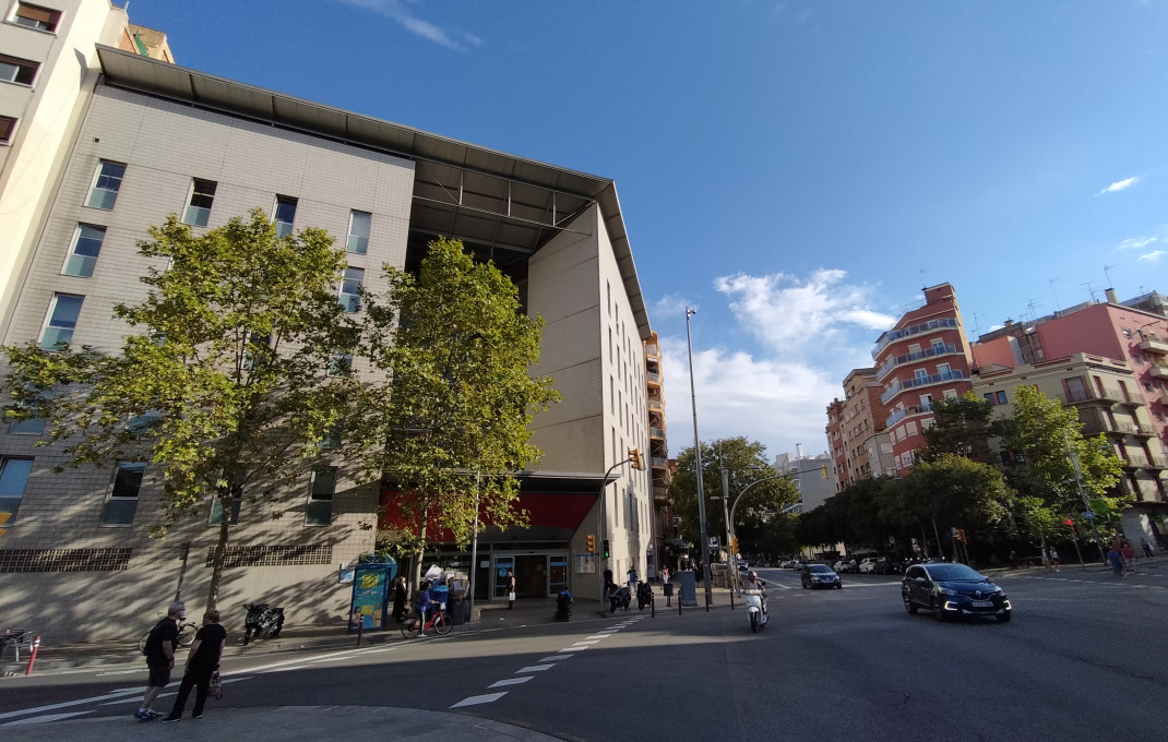 Vente rentable - Parada de mercado -
Barcelona - Camp De L´arpa