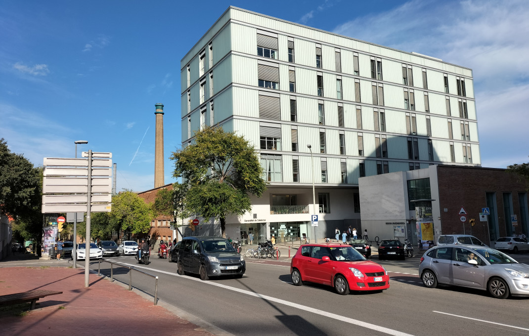 Vente rentable - Parada de mercado -
Barcelona - Camp De L´arpa