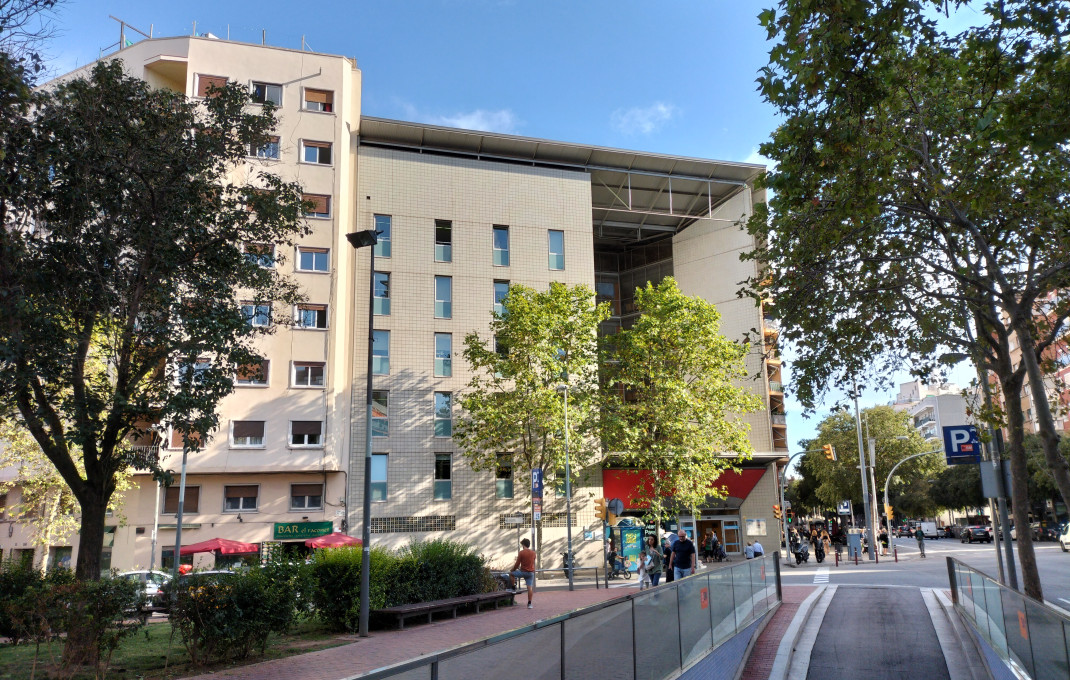 Vente rentable - Parada de mercado -
Barcelona - Camp De L´arpa