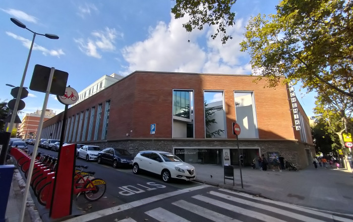 Vente rentable - Parada de mercado -
Barcelona - Camp De L´arpa