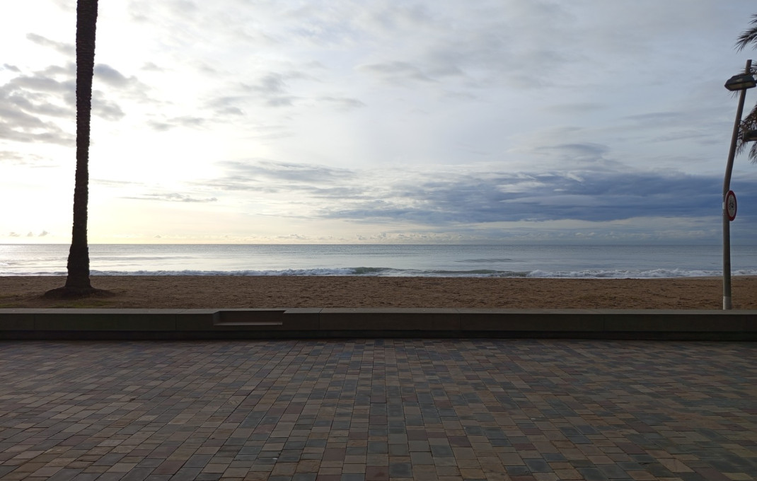 Traspaso - Bar-Cafeteria -
Calafell