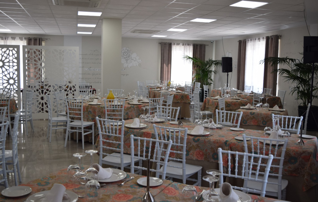 Venta - Apartamentos Turísticos -
Sevilla - Camas