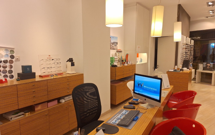 Venta - Local comercial -
Barcelona - Eixample Derecho