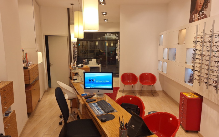 Venta - Local comercial -
Barcelona - Eixample Derecho